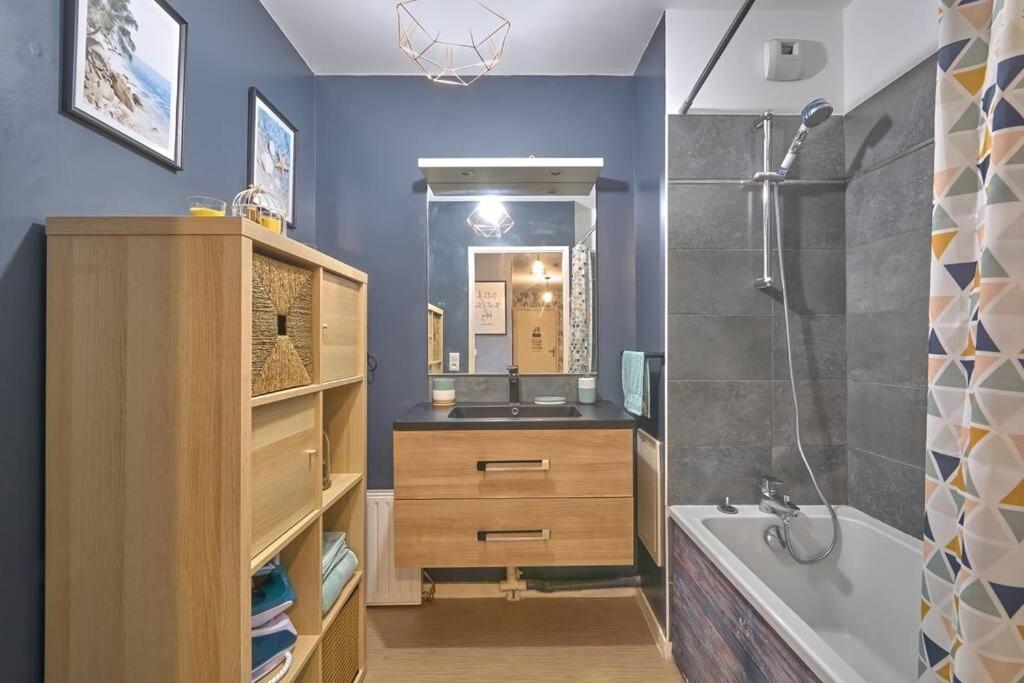 Appartement 4 Pieces - La Rose Des Yvelines - Classe 3 Etoiles Trappes Dış mekan fotoğraf