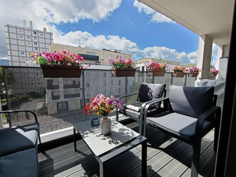 Appartement 4 Pieces - La Rose Des Yvelines - Classe 3 Etoiles Trappes Dış mekan fotoğraf