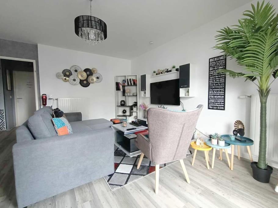 Appartement 4 Pieces - La Rose Des Yvelines - Classe 3 Etoiles Trappes Dış mekan fotoğraf